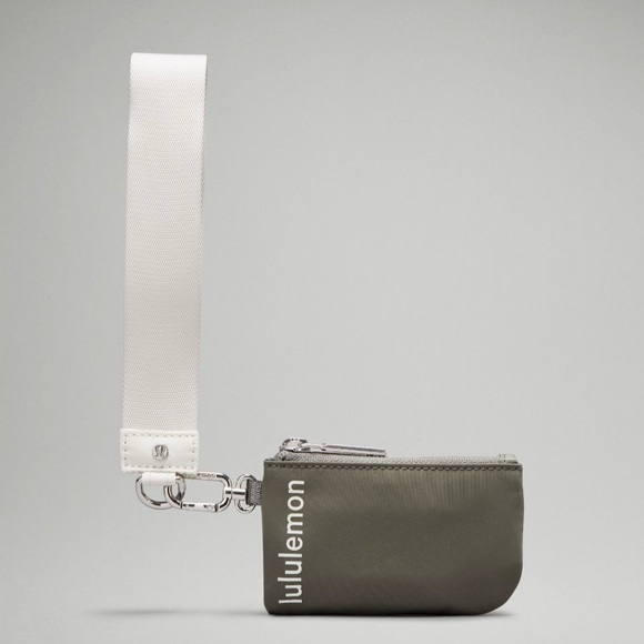 LULULEMON GREY SAGE/WHITE OPAL DUAL POUCH WRISTLET - Picture 2 of 9